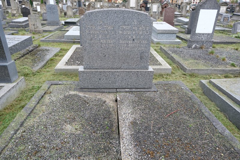 Grabstein von Meyer Martin