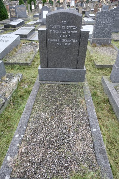 מַצֵּבה פון Rosenthal Adolphe
