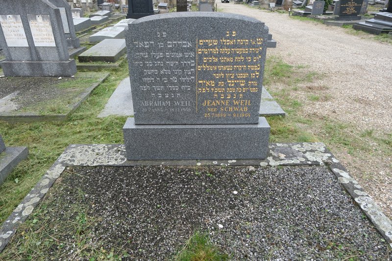 Grafsteen van Weil Jeanne