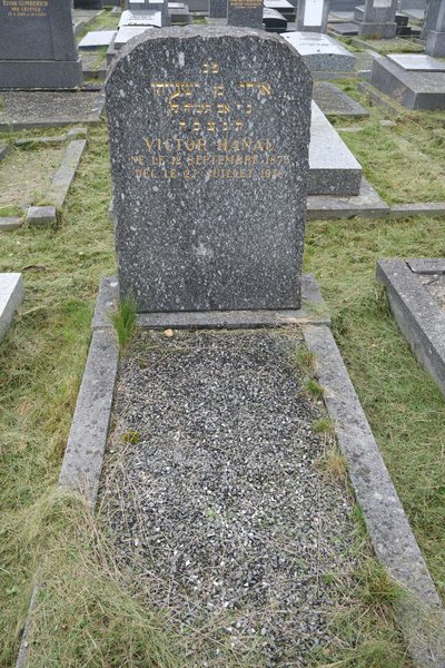 شاهدة قبر Hanau Victor