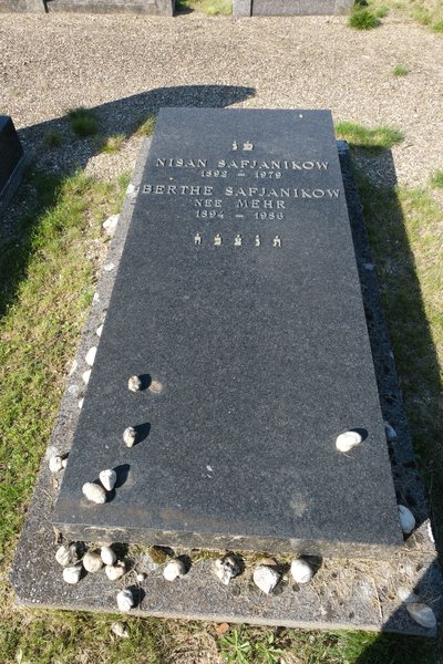 Grabstein von Safjanikow Berthe