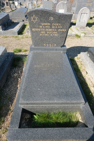 Zarka Simon fejfája