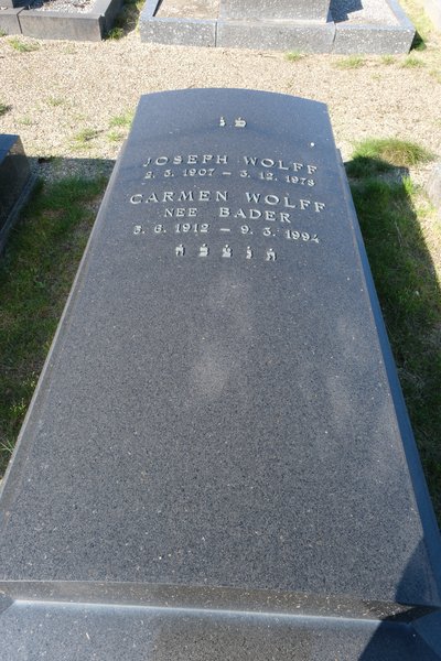 Stèle de Wolff Carmen