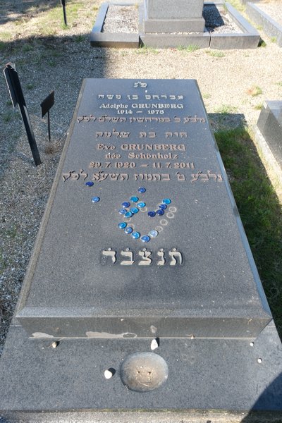 מַצֵּבה פון Grunberg Adolphe