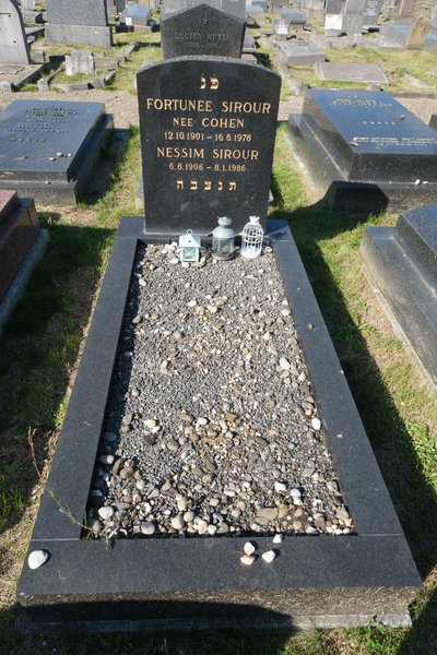 Grafsteen van Sirour Fortunée