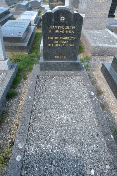 Stèle de Finqueltin Jean