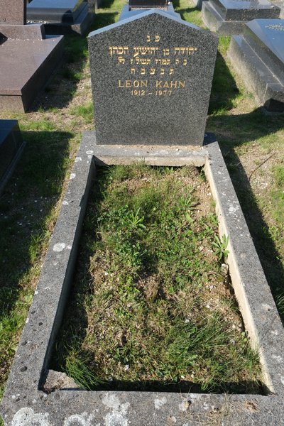 Kahn Léon का स्मारक