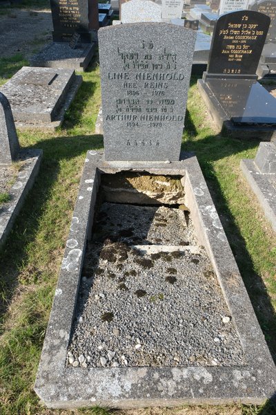 Stèle de Nienhold Line