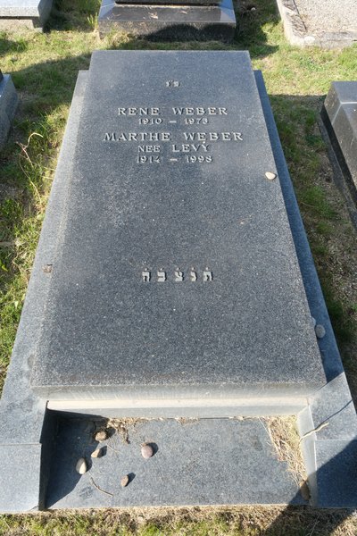 Grafsteen van Weber René