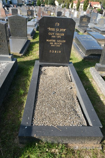 Stèle de Geller Guy