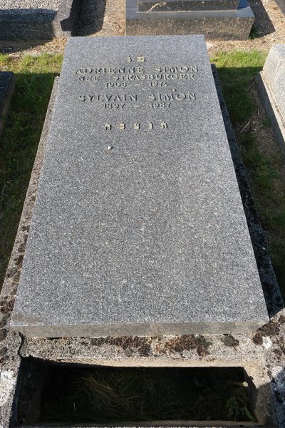Tombstone of Simon Sylvain