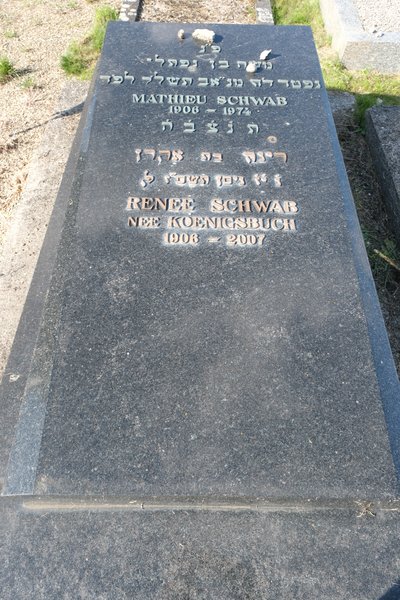 מצבת Schwab Renée