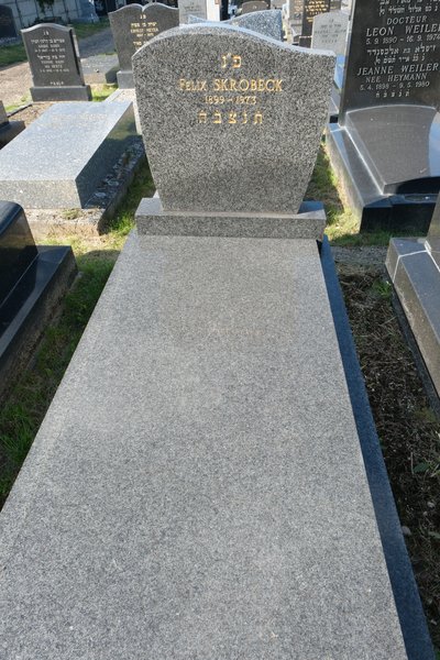 Skrobeck Félix का स्मारक