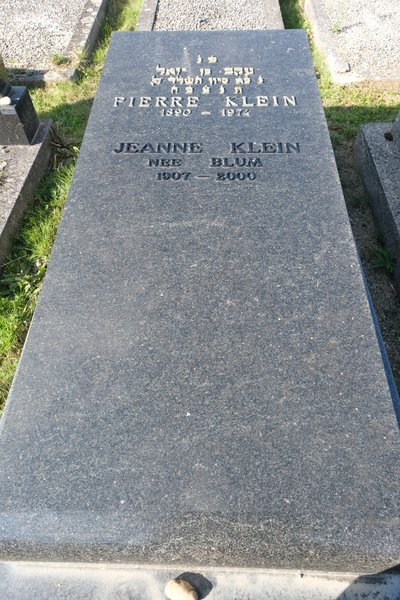 شاهدة قبر Klein Jeanne