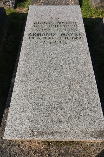 מצבת Mayer Armand