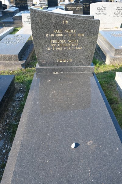 Weill Paul fejfája