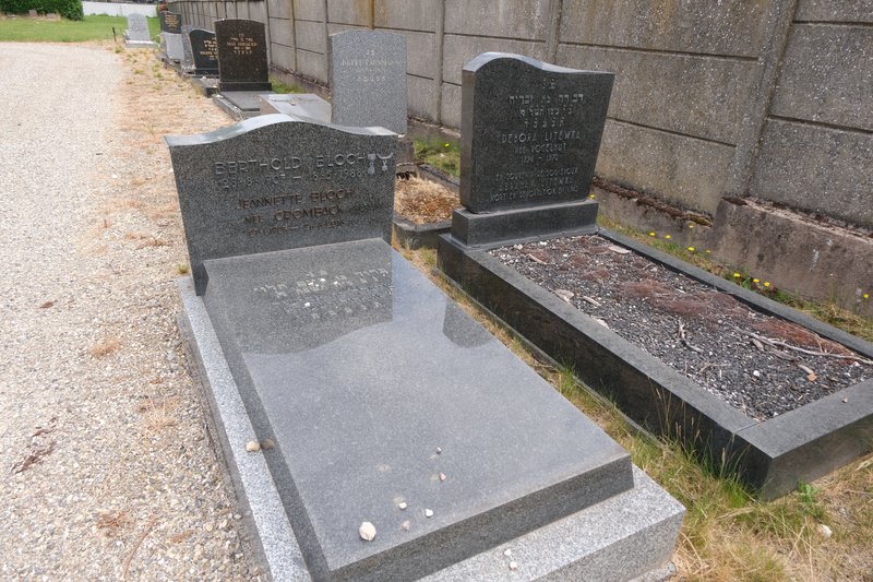 Tombstone of Bloch Berthold
