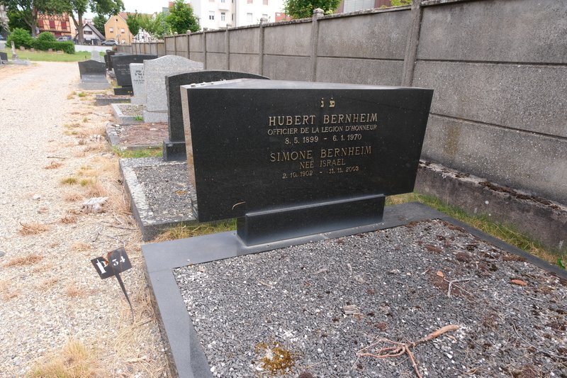 Grafsteen van Bernheim Simone