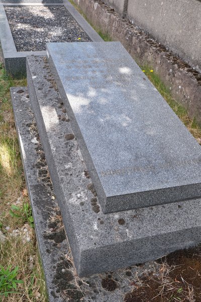 Grabstein von Belkaim Zmila