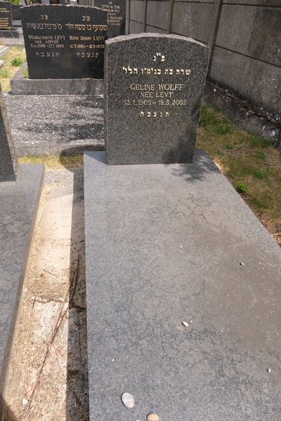 Grafsteen van Wolff Céline