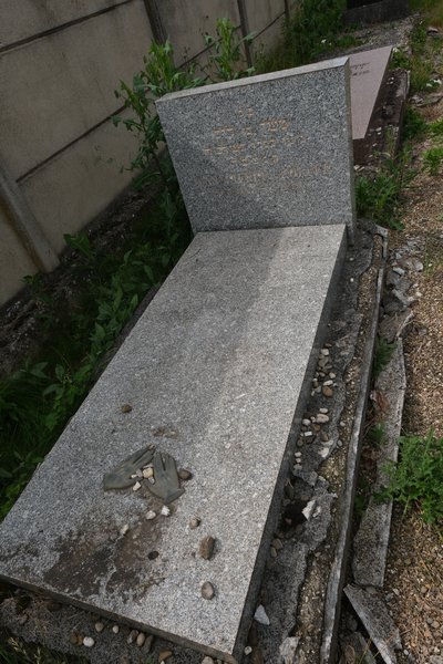 Stèle de Zoller Jean Pierre
