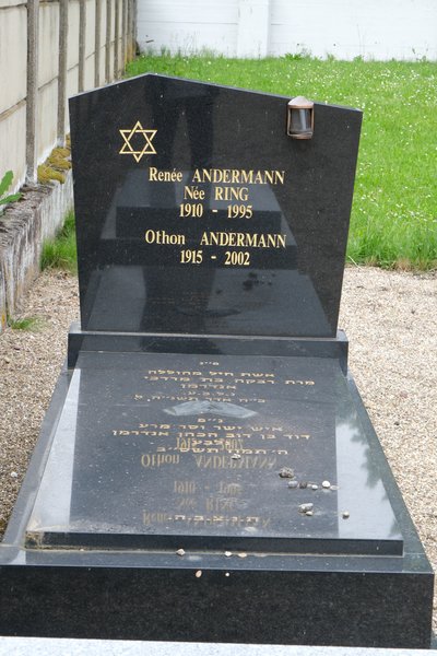מצבת Andermann Renée
