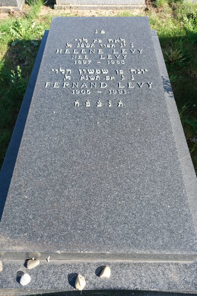 Levy Hélène fejfája