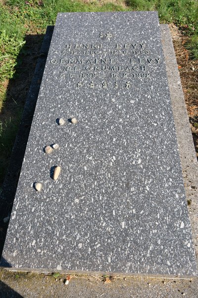 Stèle de Levy Henri