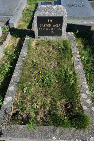 Stèle de Wolf Gaston