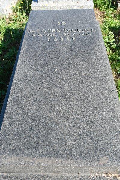מַצֵּבה פון Taourel Jacques