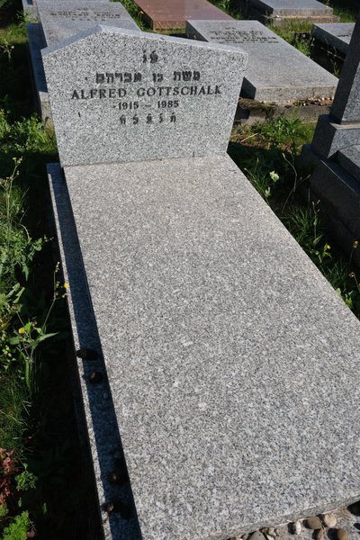 מַצֵּבה פון Gottschalk Alfred