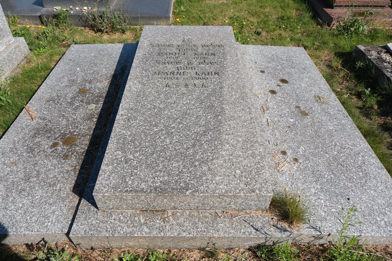 Tombstone of Kahn Jeanne