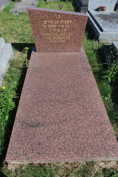 Stèle de Attal Emilie