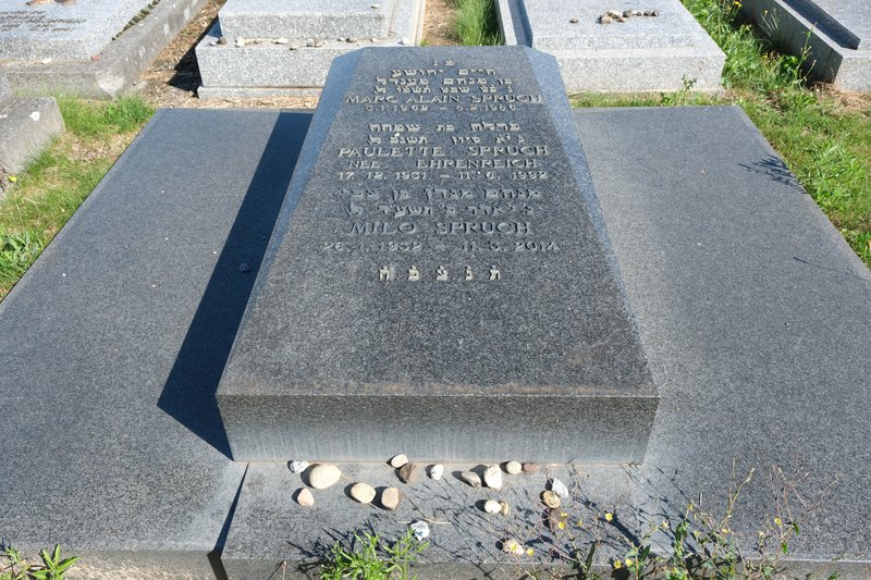 Spruch Marc Alain का स्मारक