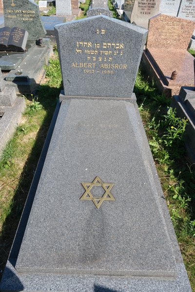 Stèle de Abisror Albert
