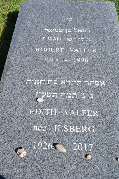 מַצֵּבה פון Valfer Robert