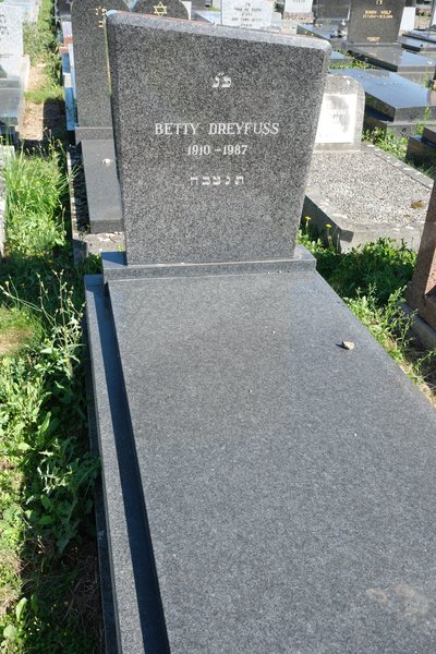 Stèle de Dreyfuss Betty