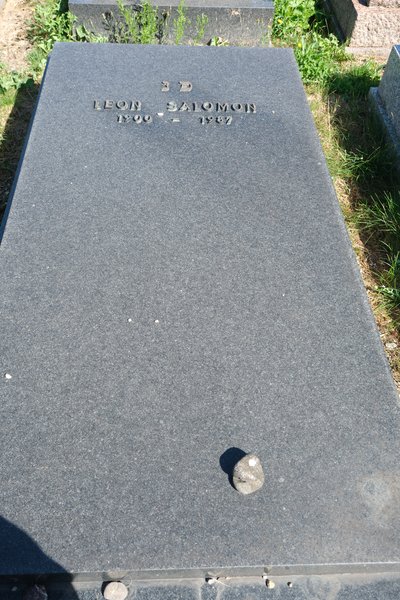 Stèle de Salomon Léon