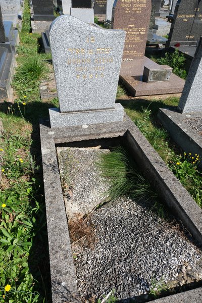 מצבת Stein Othon