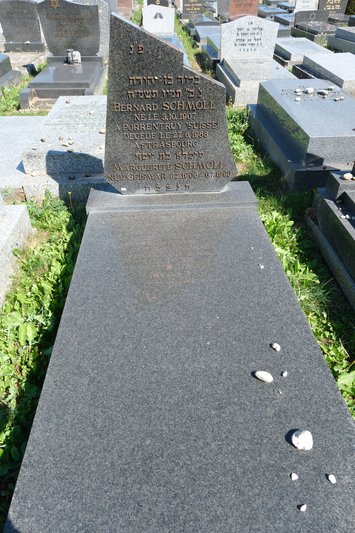 מַצֵּבה פון Schmoll Marguerite