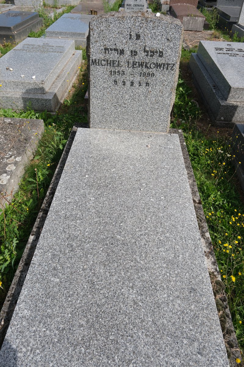 Lápide de Lewkowitz Michel