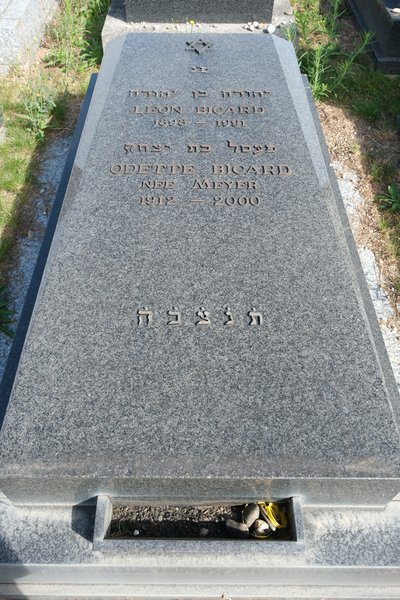 מַצֵּבה פון Bicard Odette