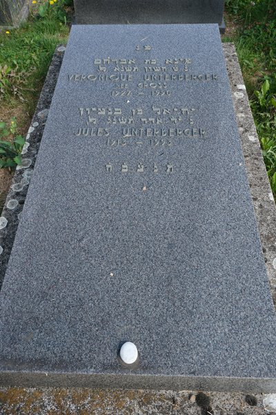 מצבת Unterberger Jules