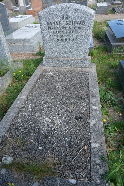 Stèle de Schwab Fanny