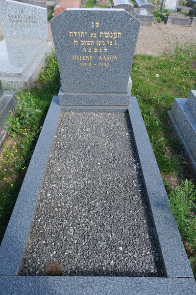 شاهدة قبر Aaron Hélène