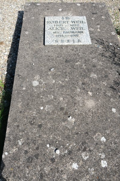 شاهدة قبر Weil Robert