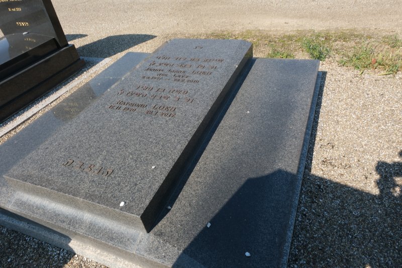 Stèle de Loeb Raymond