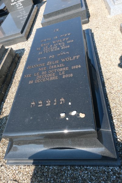 Stèle de Wolff Jeanne