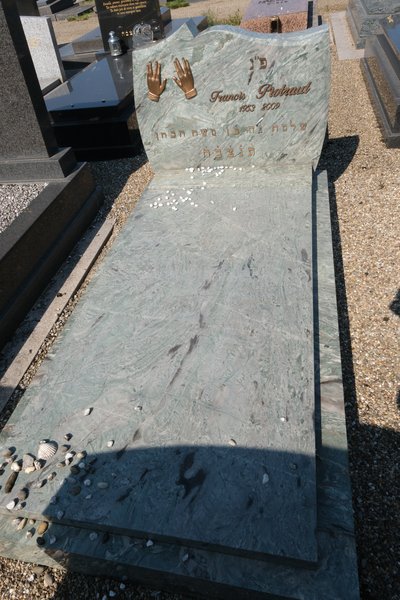 Stèle de Piotraud Francis