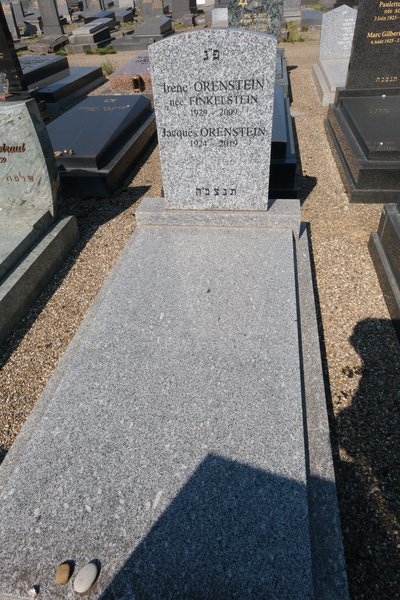 מצבת Orenstein Irène